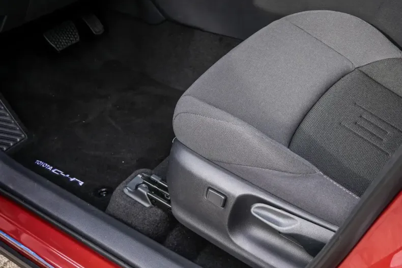 Toyota C-HR din 2025 cu 20.970 km - oferta TOY169136 - foto 40