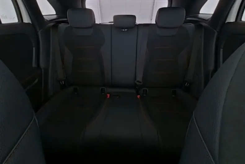 Mercedes-Benz GLA 220 din 2024 cu 18.780 km - oferta MER169171 - foto 6