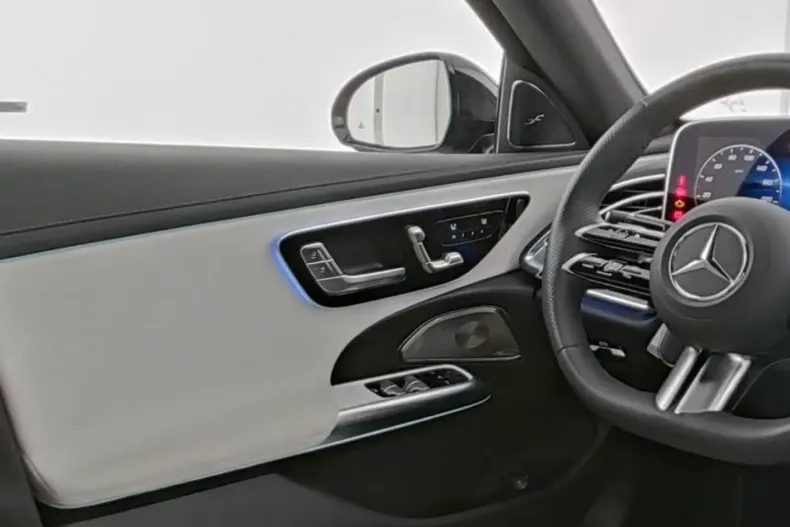 Mercedes-Benz E 400 din 2024 cu 32.403 km - oferta MER169183 - foto 8