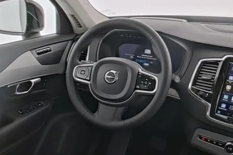 Volvo XC90 din 2022 cu 61.822 km - oferta VOL169202 - foto 4