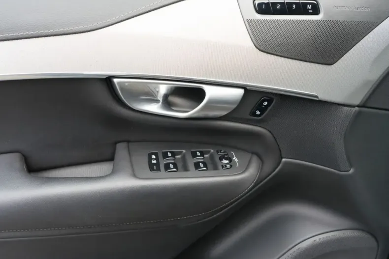 Volvo XC90 din 2023 cu 47.099 km - oferta VOL169208 - foto 9