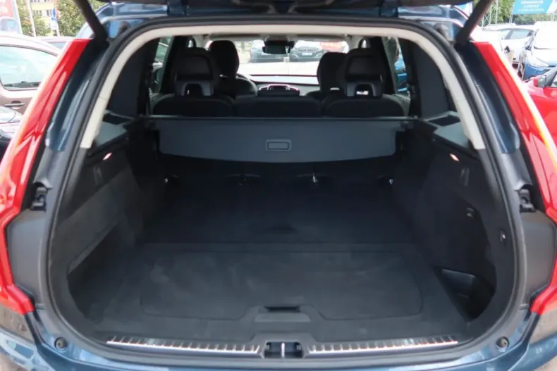 Volvo XC90 din 2022 cu 52.768 km - oferta VOL169216 - foto 14