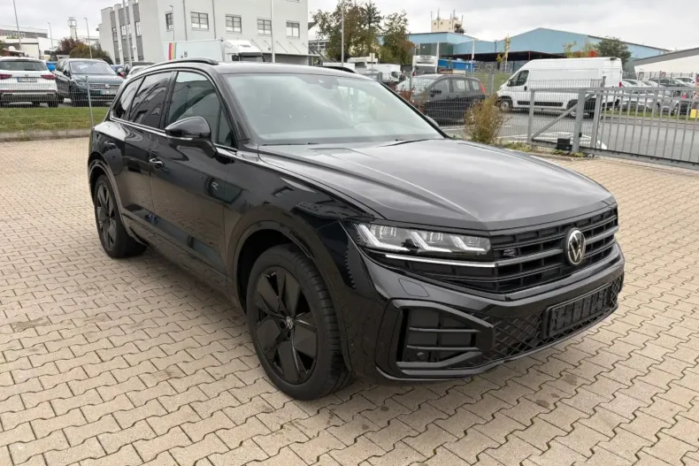 Volkswagen Touareg din 2025 cu 13.400 km - oferta VOL169232 - foto 3