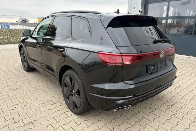 Volkswagen Touareg din 2025 cu 13.400 km - oferta VOL169232 - foto 7