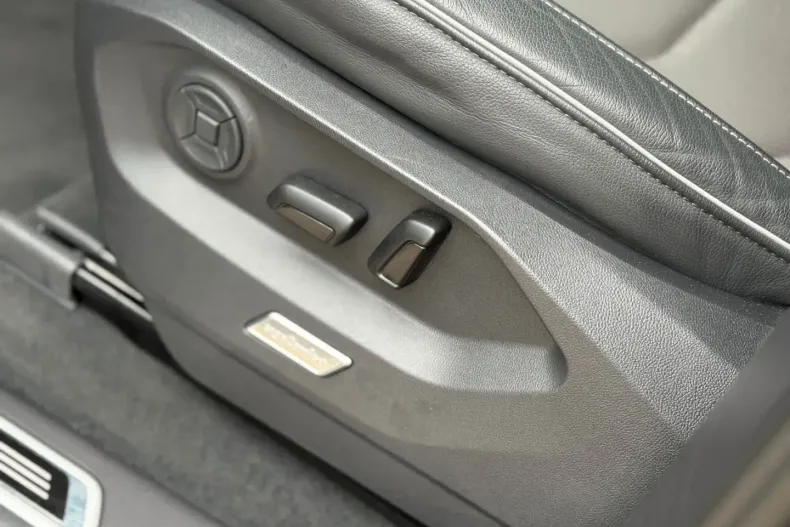 Volkswagen Touareg din 2025 cu 13.400 km - oferta VOL169232 - foto 14