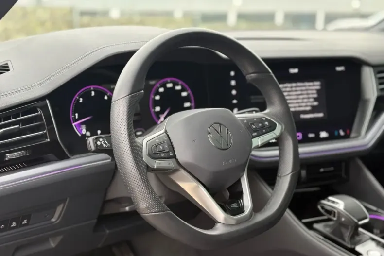 Volkswagen Touareg din 2025 cu 13.400 km - oferta VOL169232 - foto 15