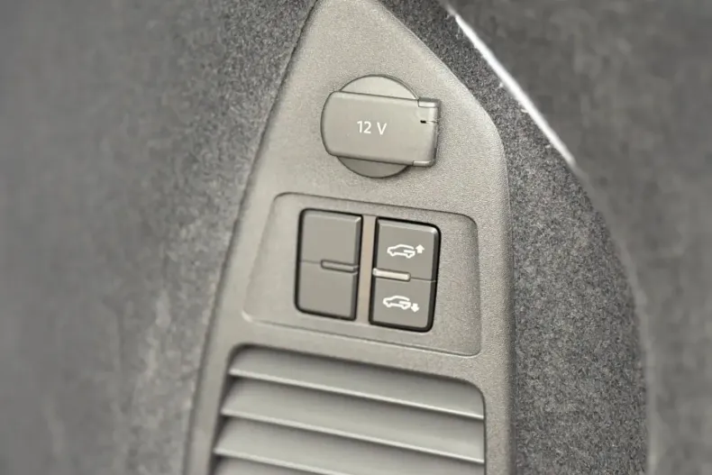 Volkswagen Touareg din 2025 cu 13.400 km - oferta VOL169232 - foto 23