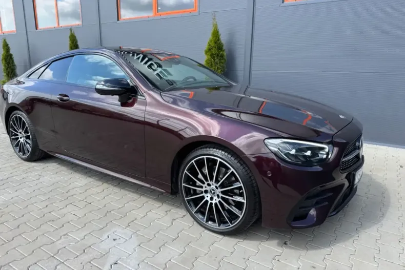 Mercedes-Benz E 300 din 2022 cu 39.800 km - oferta MER169233 - foto 1