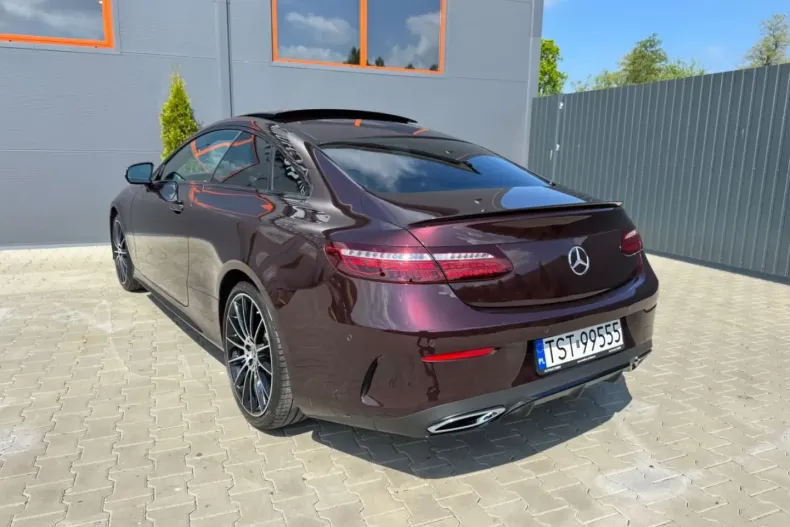 Mercedes-Benz E 300 din 2022 cu 39.800 km - oferta MER169233 - foto 5