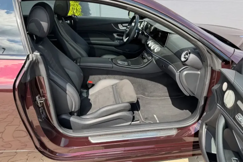 Mercedes-Benz E 300 din 2022 cu 39.800 km - oferta MER169233 - foto 9