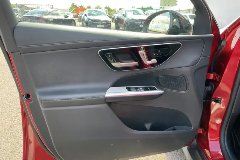 Mercedes-Benz GLC 300 din 2023 cu 35.000 km - oferta MER169235 - foto 8