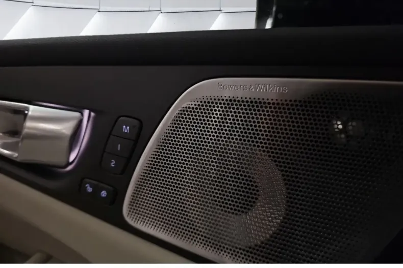 Volvo XC60 din 2025 cu 5.000 km - oferta VOL169245 - foto 18