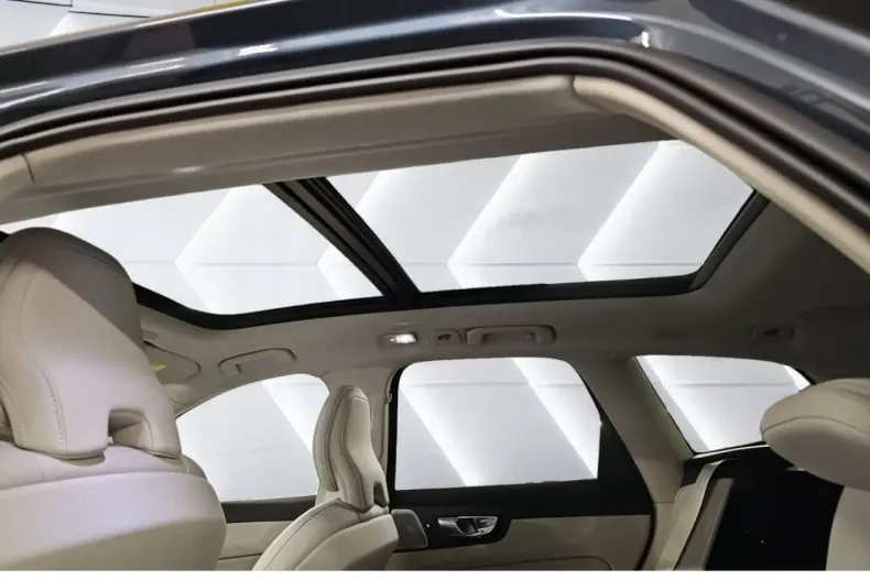 Volvo XC60 din 2025 cu 5.000 km - oferta VOL169245 - foto 21