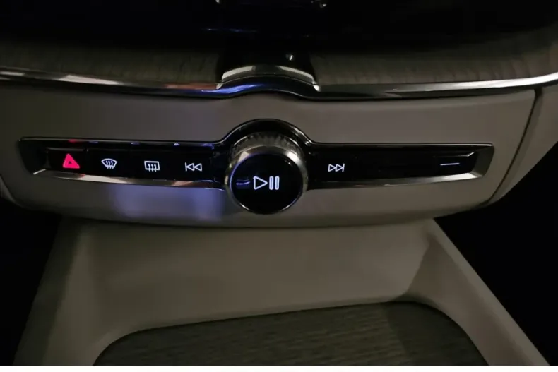 Volvo XC60 din 2025 cu 5.000 km - oferta VOL169245 - foto 28