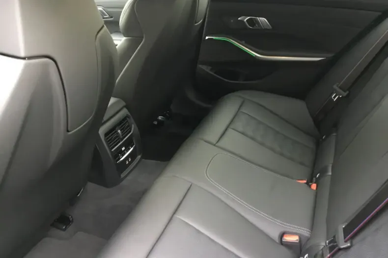 BMW M3 din 2024 cu 15.040 km - oferta BMW169250 - foto 16