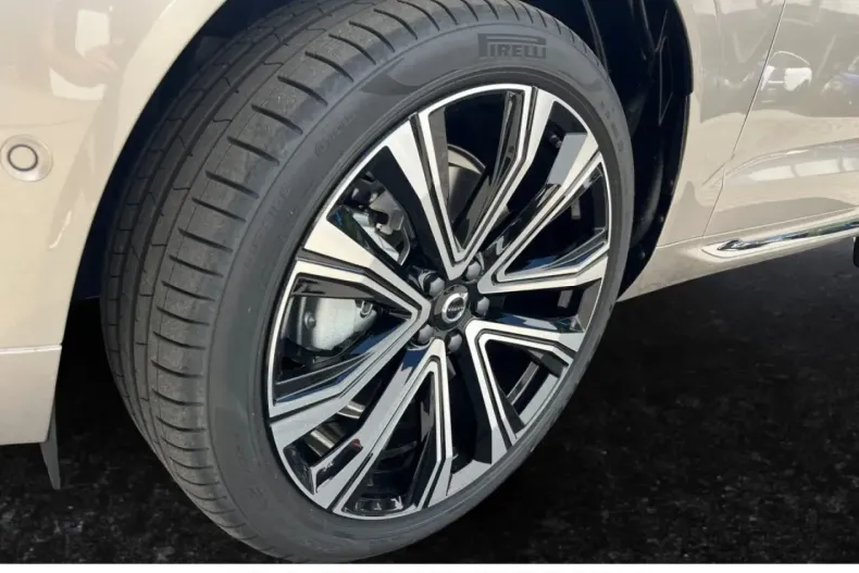 Volvo XC60 din 2025 cu 5.000 km - oferta VOL169253 - foto 12