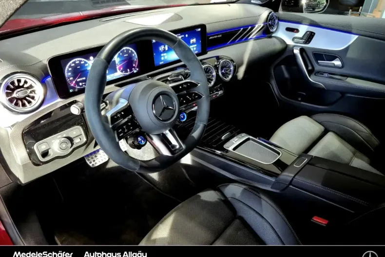 Mercedes-Benz CLA 45 AMG din 2024 cu 4.561 km - oferta MER169323 - foto 3