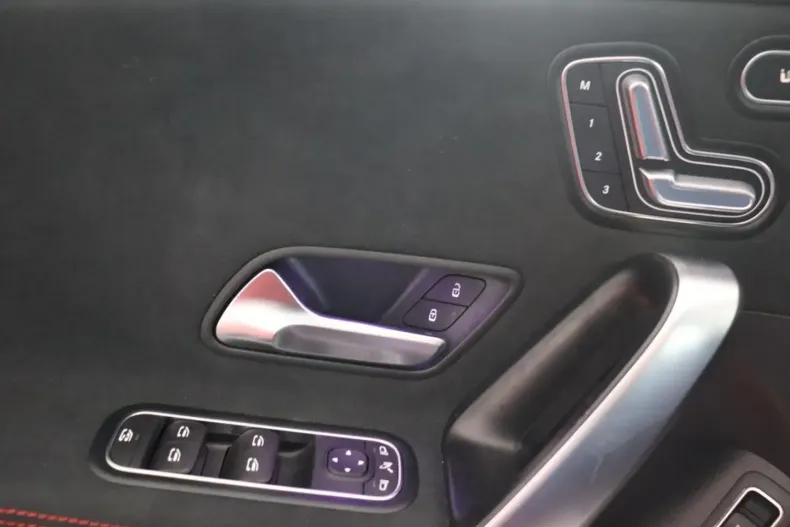 Mercedes-Benz CLA 45 AMG din 2024 cu 22.000 km - oferta MER169324 - foto 7