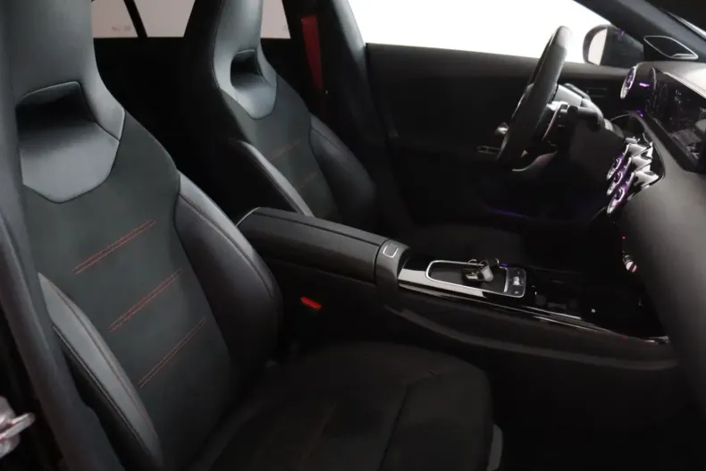 Mercedes-Benz CLA 45 AMG din 2024 cu 22.000 km - oferta MER169324 - foto 12