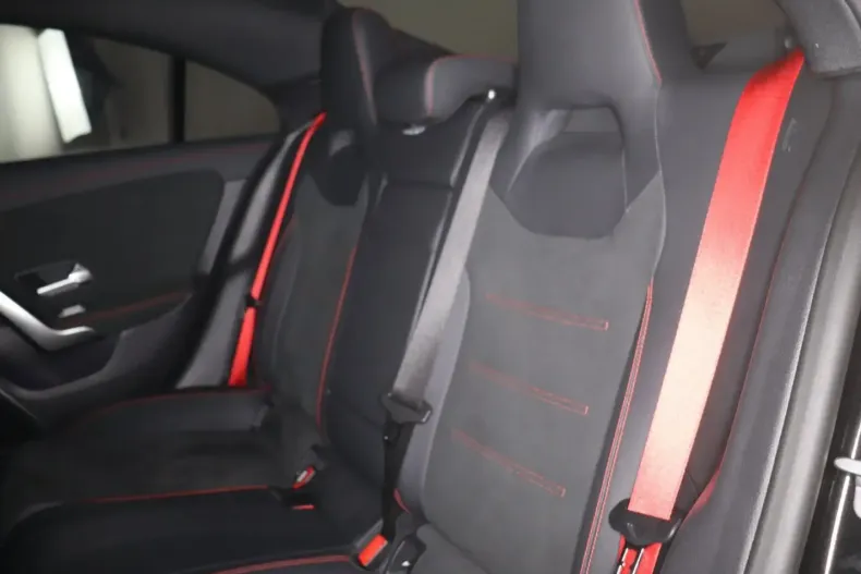 Mercedes-Benz CLA 45 AMG din 2024 cu 22.000 km - oferta MER169324 - foto 13