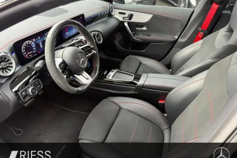 Mercedes-Benz CLA 45 AMG din 2024 cu 32.574 km - oferta MER169325 - foto 5