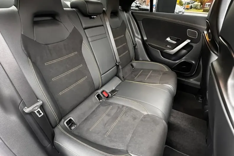 Mercedes-Benz CLA 45 AMG din 2025 cu 5.800 km - oferta MER169327 - foto 12