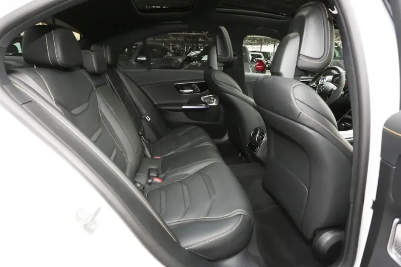 Mercedes-Benz C 63 AMG din 2024 cu 20.200 km - oferta MER169328 - foto 11