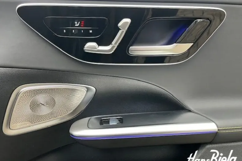 Mercedes-Benz C 63 AMG din 2024 cu 5.702 km - oferta MER169330 - foto 12