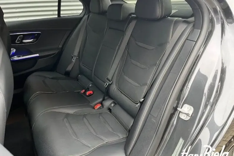 Mercedes-Benz C 63 AMG din 2024 cu 5.702 km - oferta MER169330 - foto 14