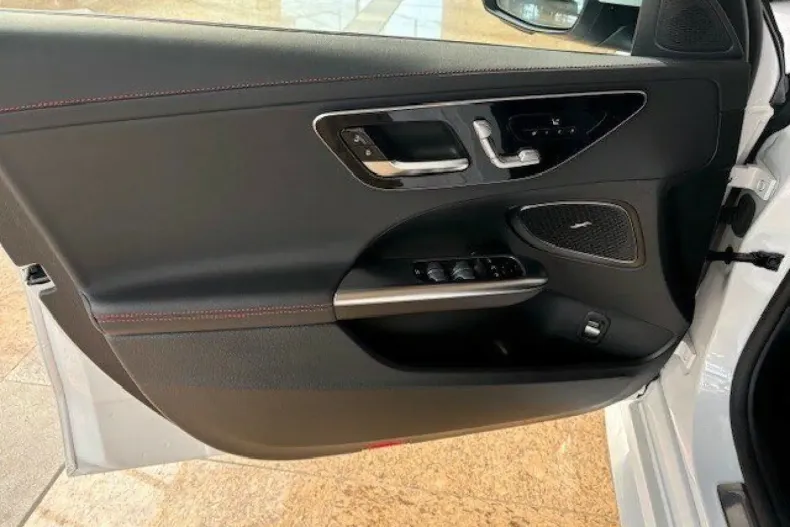 Mercedes-Benz C 43 AMG din 2024 cu 14.421 km - oferta MER169333 - foto 16