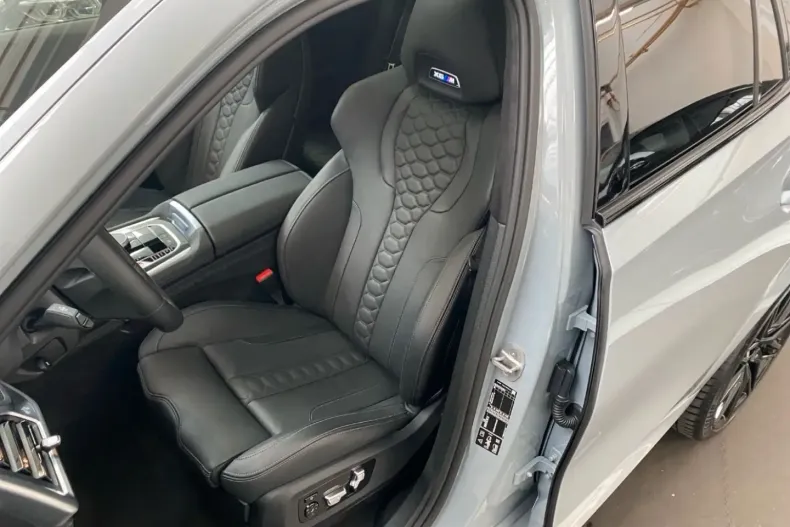 BMW X6 M din 2025 cu 7.800 km - oferta BMW169340 - foto 2