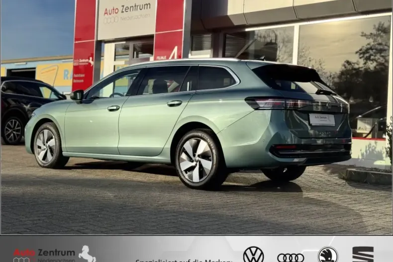 Volkswagen Passat Variant din 2025 cu 6.000 km - oferta VOL169357 - foto 6