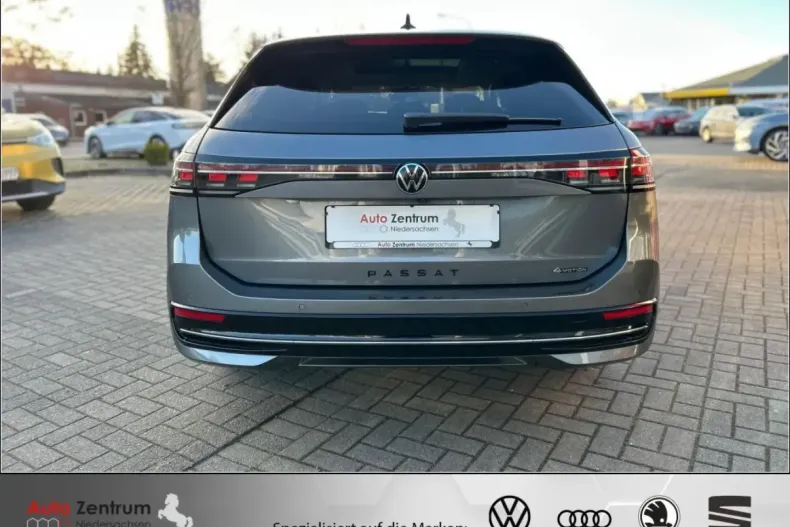 Volkswagen Passat Variant din 2024 cu 11.500 km - oferta VOL169359 - foto 5