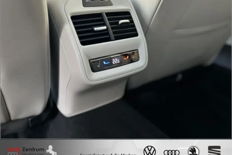 Volkswagen Passat Variant din 2024 cu 11.500 km - oferta VOL169359 - foto 28