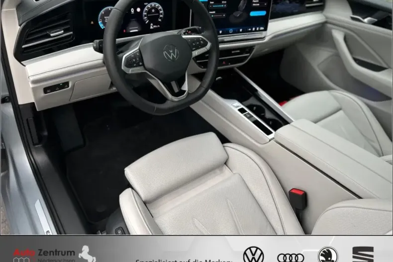 Volkswagen Passat Variant din 2025 cu 4.000 km - oferta VOL169360 - foto 10