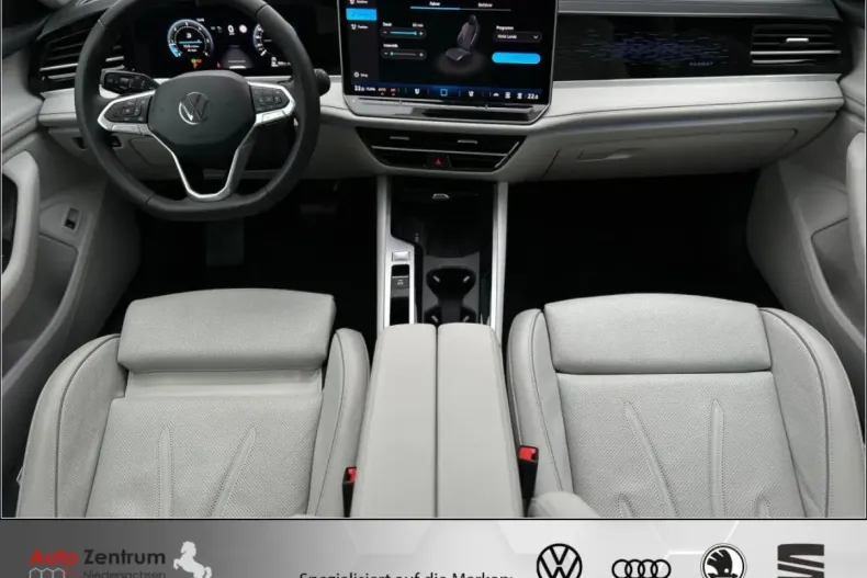 Volkswagen Passat Variant din 2025 cu 4.000 km - oferta VOL169360 - foto 18