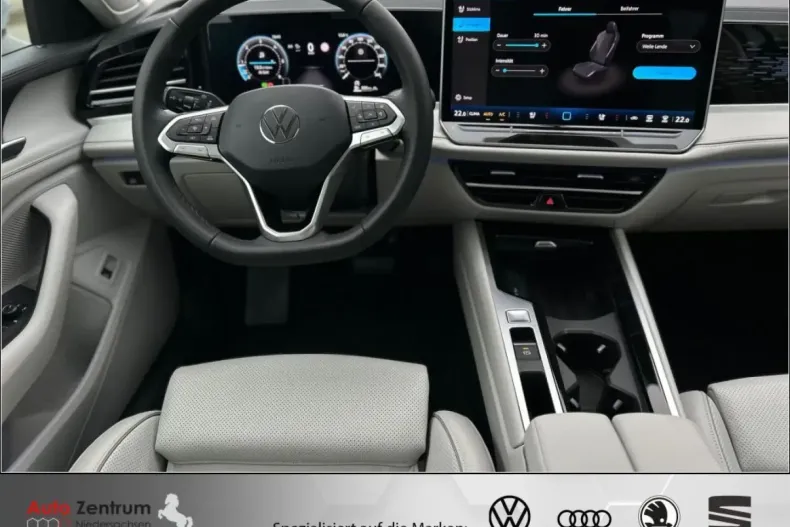 Volkswagen Passat Variant din 2025 cu 4.000 km - oferta VOL169360 - foto 19