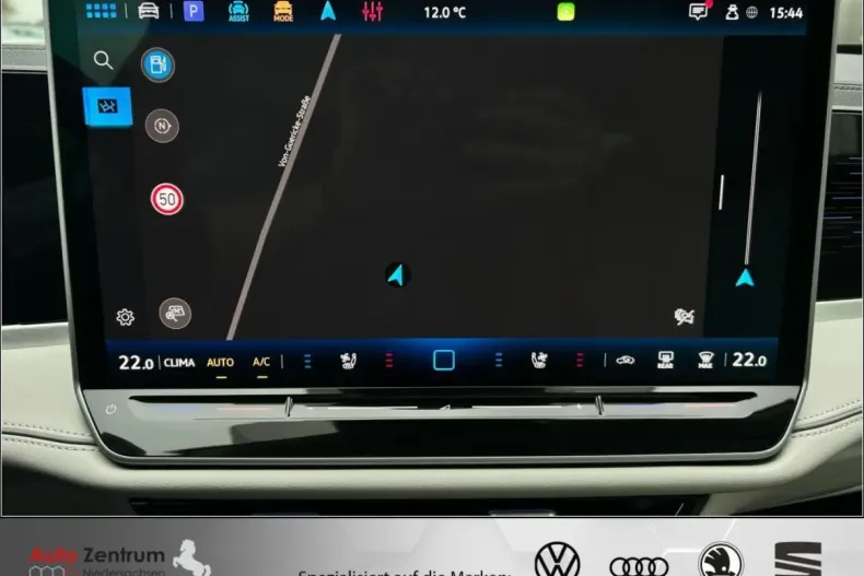 Volkswagen Passat Variant din 2025 cu 4.000 km - oferta VOL169360 - foto 22