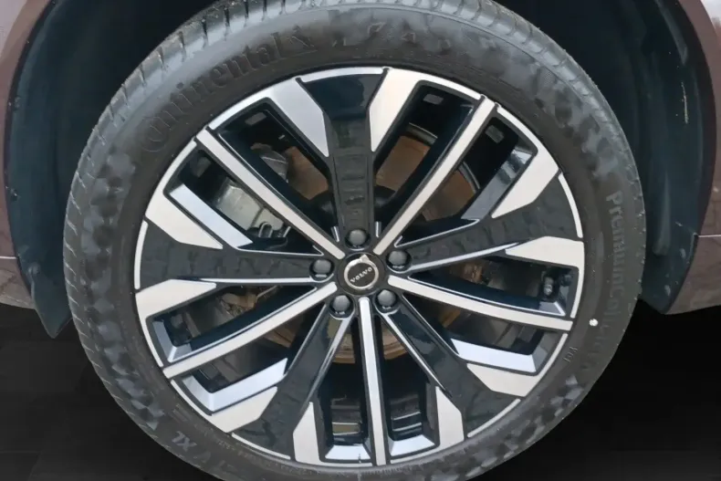 Volvo XC90 din 2024 cu 6.400 km - oferta VOL169377 - foto 16