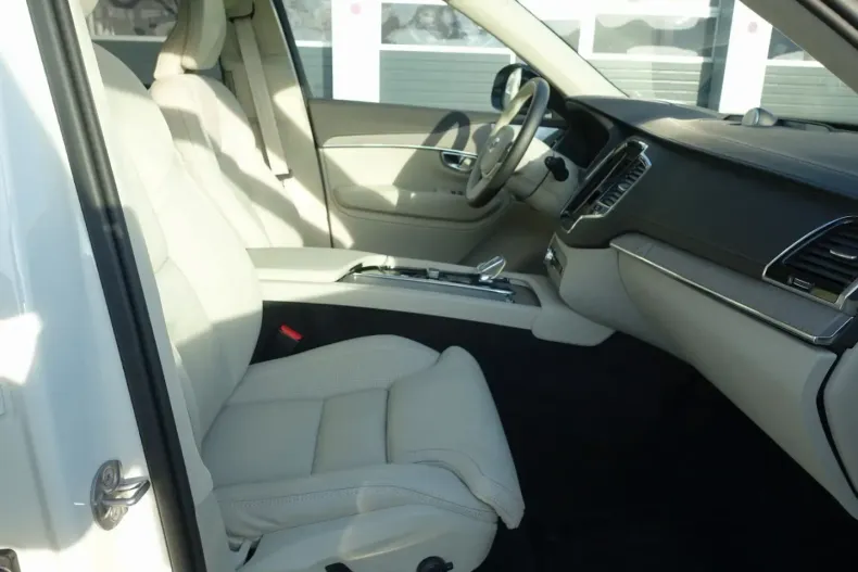 Volvo XC90 din 2024 cu 16.960 km - oferta VOL169378 - foto 10