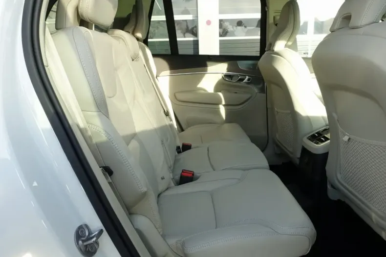 Volvo XC90 din 2024 cu 16.960 km - oferta VOL169378 - foto 11