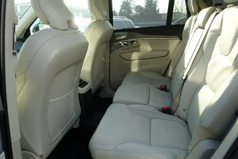 Volvo XC90 din 2024 cu 16.960 km - oferta VOL169378 - foto 12