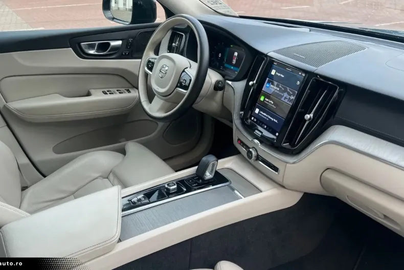 Volvo XC60 din 2022 cu 49.900 km - oferta VOL169381 - foto 21