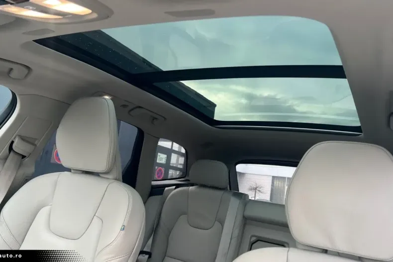 Volvo XC60 din 2022 cu 49.900 km - oferta VOL169381 - foto 34