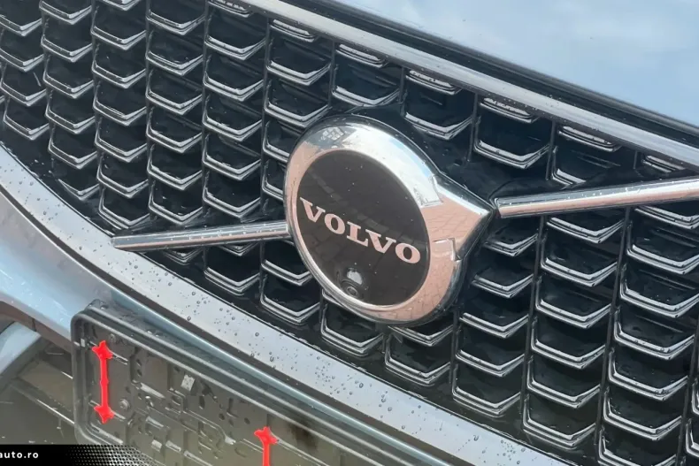 Volvo XC60 din 2022 cu 49.900 km - oferta VOL169382 - foto 12