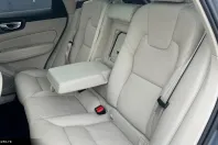 Volvo XC60 din 2022 cu 49.900 km - oferta VOL169382 - foto 20