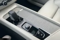 Volvo XC60 din 2022 cu 49.900 km - oferta VOL169382 - foto 28