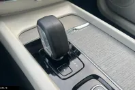 Volvo XC60 din 2022 cu 49.900 km - oferta VOL169382 - foto 29