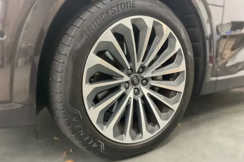 Audi Q8 e-tron din 2023 cu 39.850 km - oferta AUD169383 - foto 6