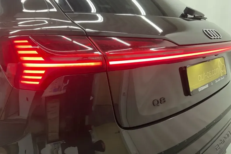 Audi Q8 e-tron din 2023 cu 39.850 km - oferta AUD169383 - foto 21